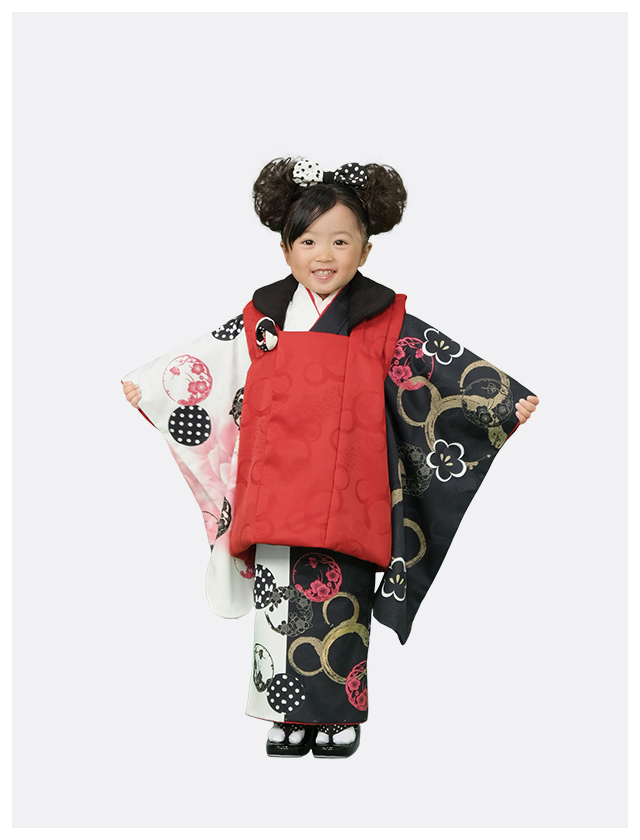 3歳 着物を着た女の子