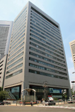 本社所在地、本部機能を大阪市北区梅田、大阪第一生命ビルへ移転。