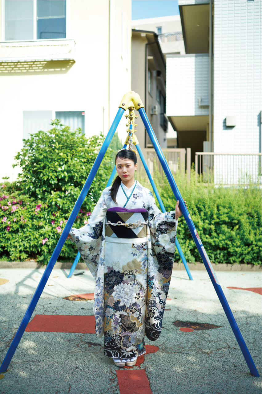 画像:美少女図鑑コラボの振袖22