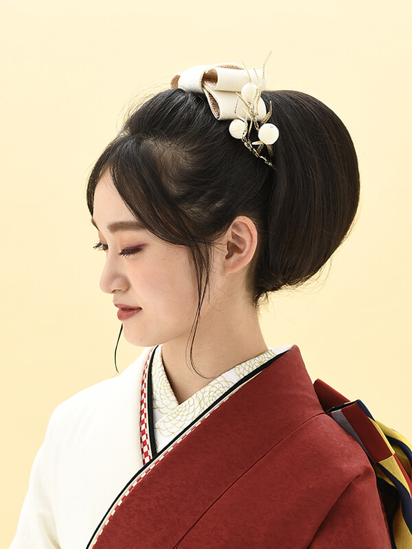 成人式振袖ロングヘア髪型・夜会巻き