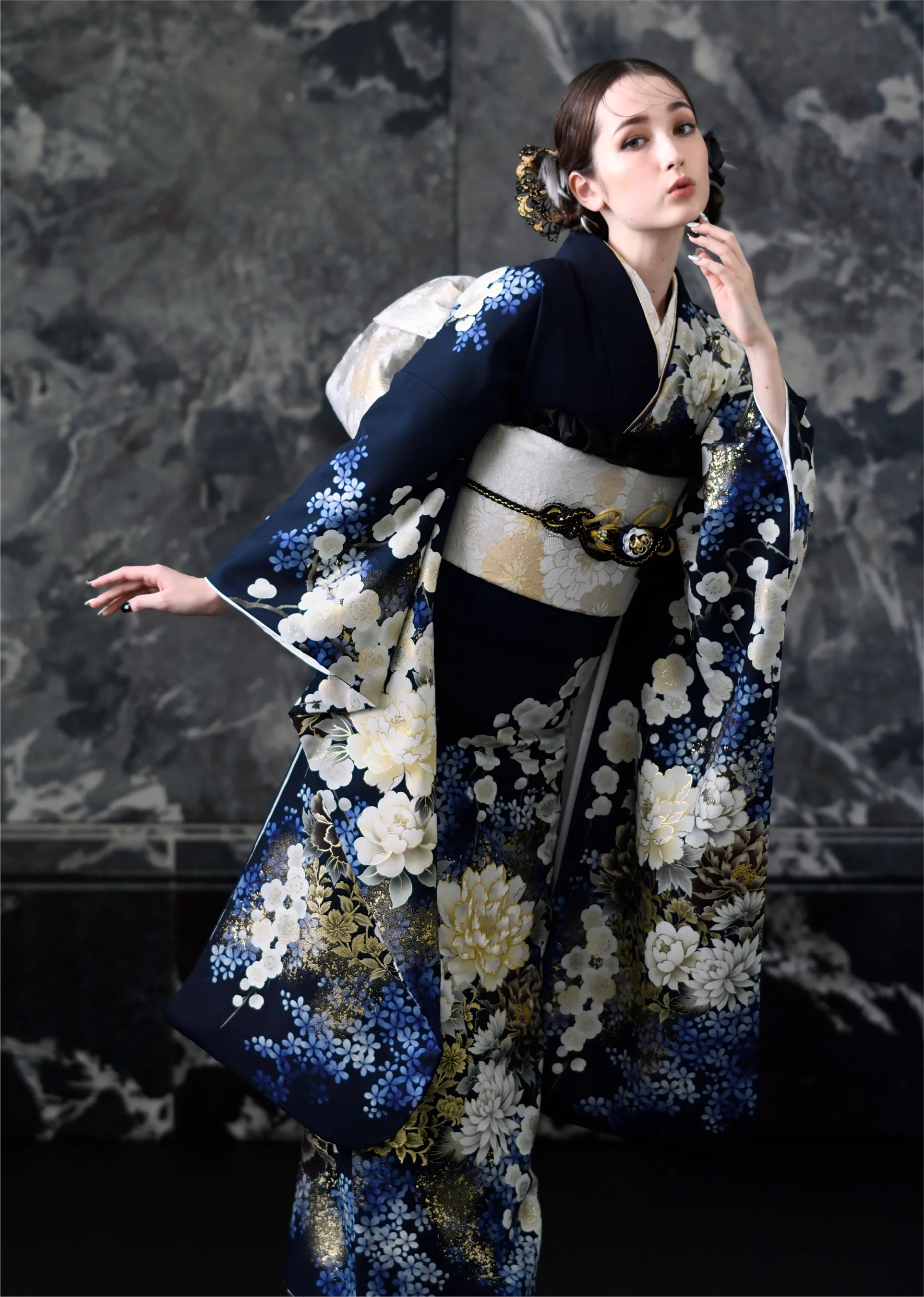 モード振袖｜成人式の振袖レンタル・前撮りは「ふりホ」｜写真スタジオ