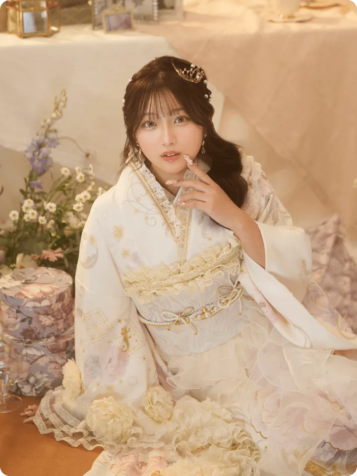 希空が着用するディズニープリンセス振袖 DF-G002