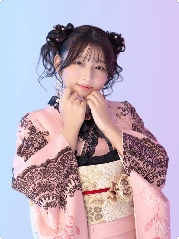 希空が着用する大人フェミニンなピンク振袖 AF-E004