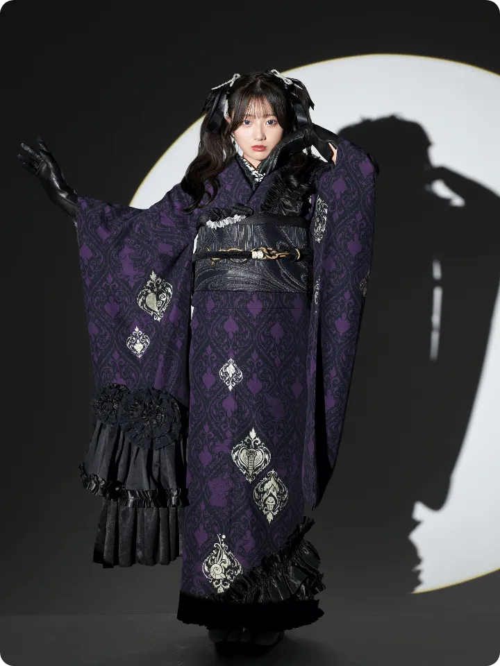 希空が着用するディズニーヴィランズ振袖 DF-G001