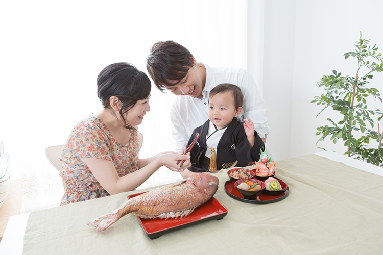 百日祝い（お食い初め）はいつ・どこでおこなえば良いのか？やり方やメニューを紹介！