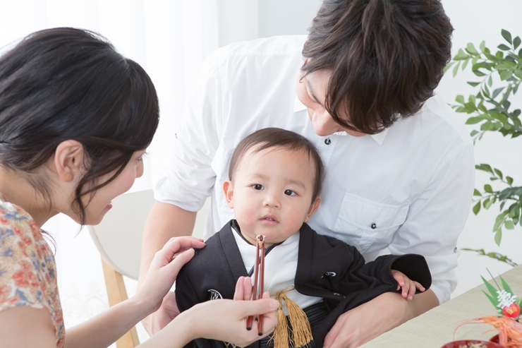 百日祝い（お食い初め）の正式な参加者は誰？