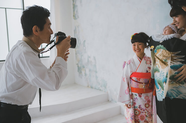 正装をして髪型を整えたら十三参りの記念写真を撮ろう