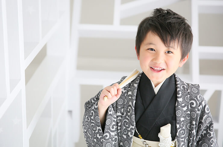 女の子の七五三はいつやるの 可愛さ引き立つ女の子向け衣装の選び方 こども写真館スタジオアリス 写真スタジオ フォトスタジオ