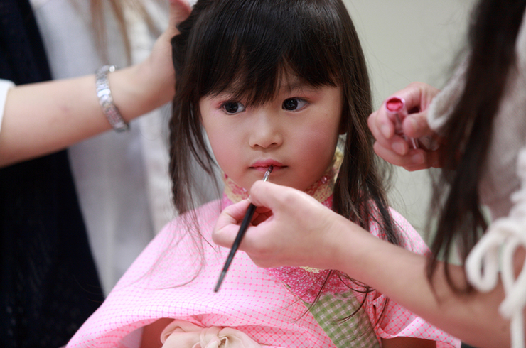 七五三はメイクでおめかし 3歳 7歳の化粧 髪型のポイントを解説 こども写真館スタジオアリス 写真スタジオ フォトスタジオ