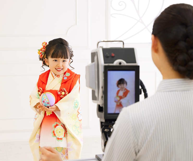 3歳のときのかわいさを記念に！スタジオアリスで写真を残そう