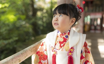 3歳の七五三に着物でお参り｜必要なものや安心アイテムをチェック