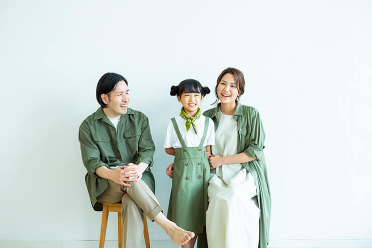 【家族写真の服装選び】カジュアルなリンクコーデ