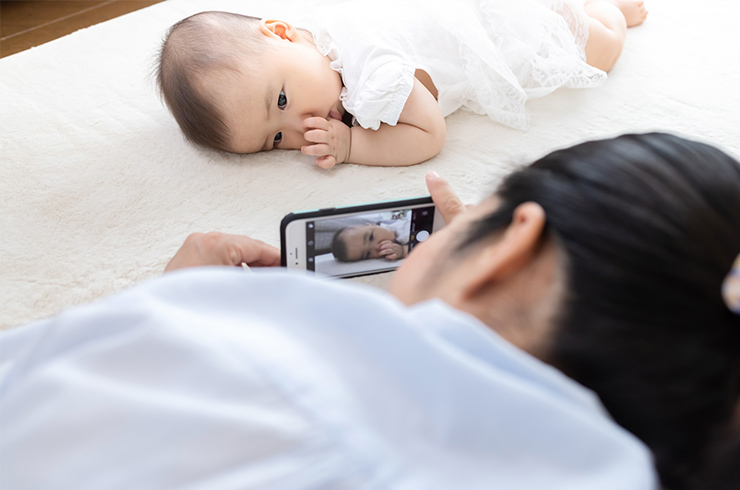 【1ヶ月の赤ちゃん】アート写真をスマホで簡単に撮るコツ