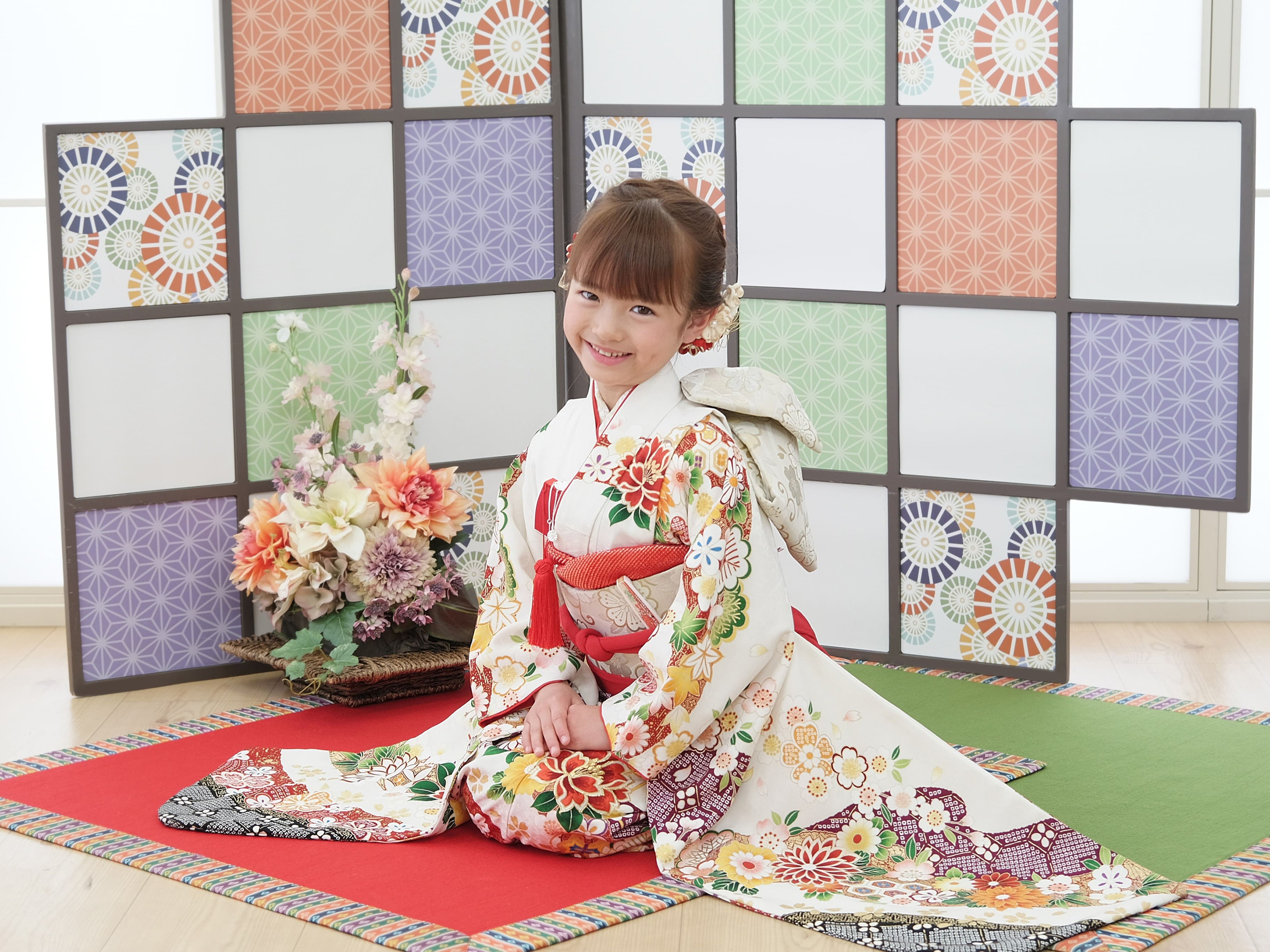 スタジオアリスなら前撮り撮影時と卒業式当日の袴がレンタルできる！