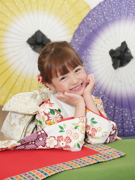 七五三の髪飾りはどう選ぶ？3歳・7歳の和装にマッチするアイテムも紹介