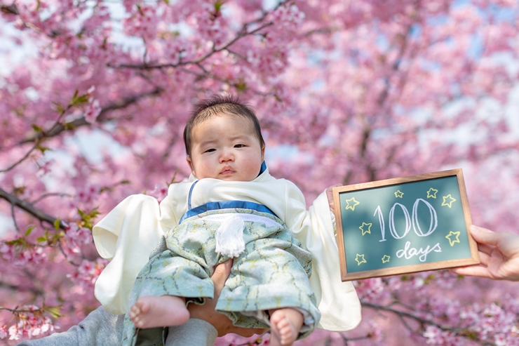 生後100日の赤ちゃんの笑顔を記録しよう！