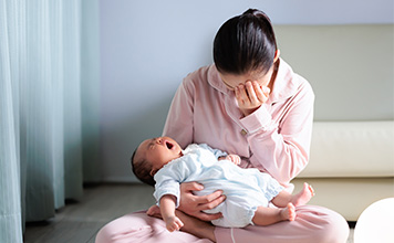 マタニティブルーは妊娠中だけじゃない！原因や症状を知り、正しく乗り越えよう