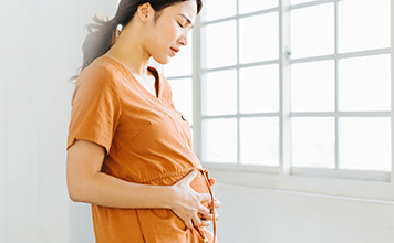 妊娠中は心理状態や感情が不安定になる？マタニティブルーの対処法は？