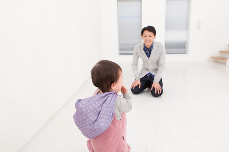 1歳のお誕生日は一升餅を背負おう やり方や重さをチェック こども写真館スタジオアリス 写真スタジオ フォトスタジオ