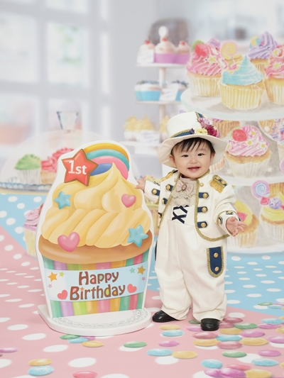 1歳のお誕生日限定の背景も!
