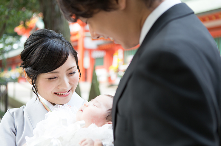 お宮参りのお祝い金の相場はいくら？お祝いの包み方や渡すタイミングとは