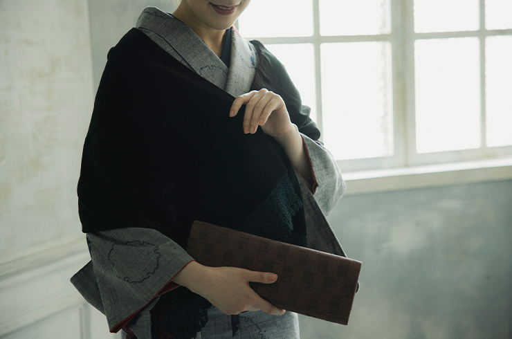 お宮参りの祖父母の服装|祖母は季節感を意識すると◎