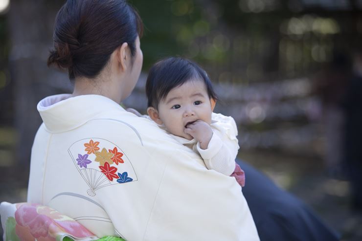 お宮参りは産着 祝着 のしめ なしでも大丈夫 ママパパの疑問を解決 こども写真館スタジオアリス 写真スタジオ フォトスタジオ