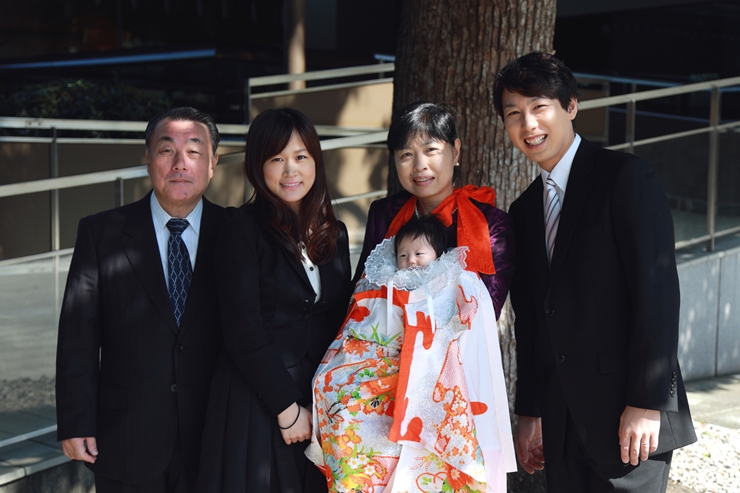 お宮参りの手土産|祖父母が参列する場合は用意すべき?