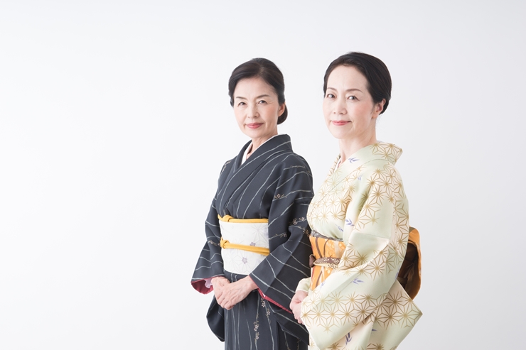 お宮参りでの祖母の着物|年代別&季節別