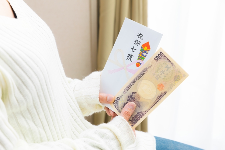 お七夜と命名式|参加者はお祝い金が必要?
