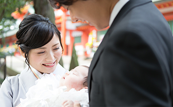 お宮参りのお祝い金の相場はいくら？