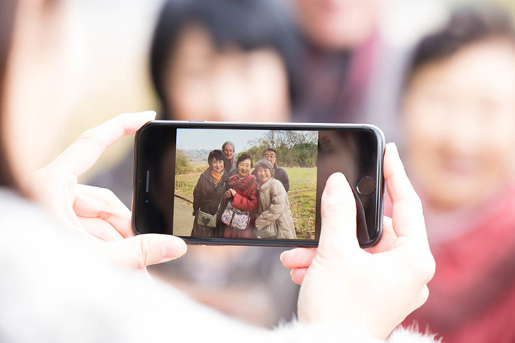 遺影写真撮影は生前に撮るのが◎スタジオ選びなどのポイントを解説