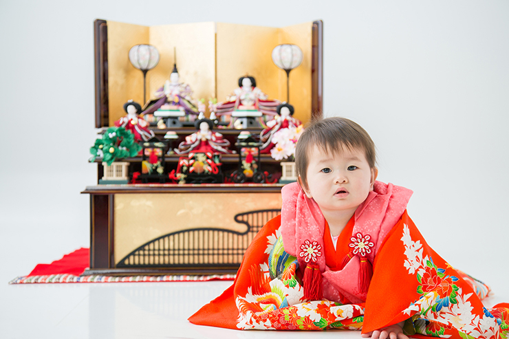 初節句の服装選びを解消 ママパパや祖父母のコーデやマナーを紹介 こども写真館スタジオアリス 写真スタジオ フォトスタジオ