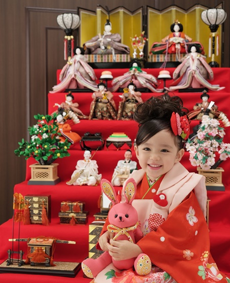 ひな祭りらしい記念写真ならスタジオアリス!