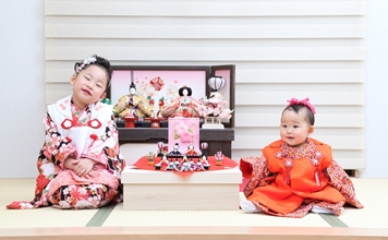 ひな祭りは特別な衣装で写真撮影を！年齢別おすすめ衣装やお祝いアイデア