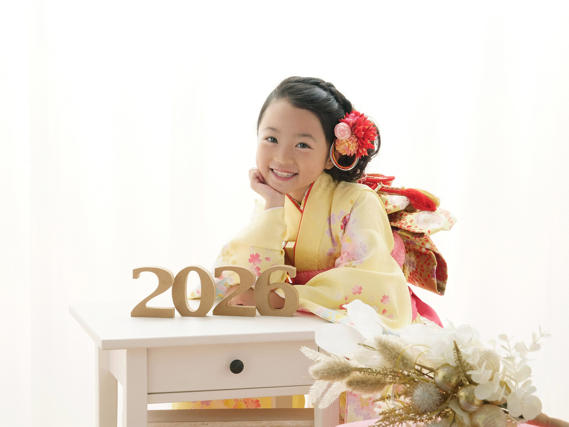 好評発売中！スタジオアリスの年賀状